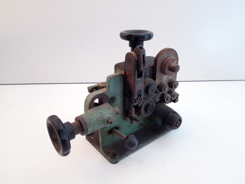 maquina industrial mecanizacion metal 27.7x35.5x13.5-19.5 1u